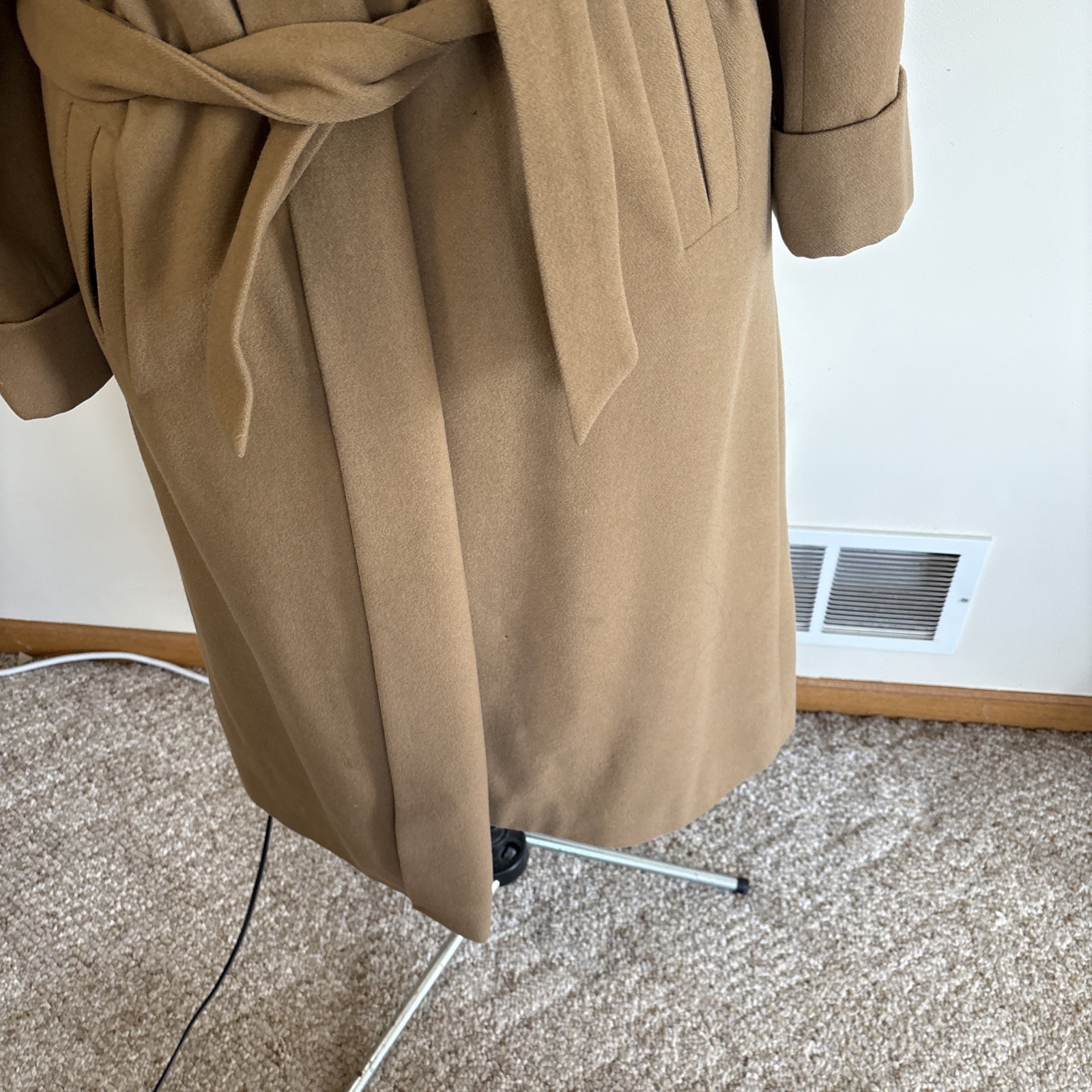 Vintage Donnybrook Womens Tan Wool Coat Full Length Size 10 Made In Russia