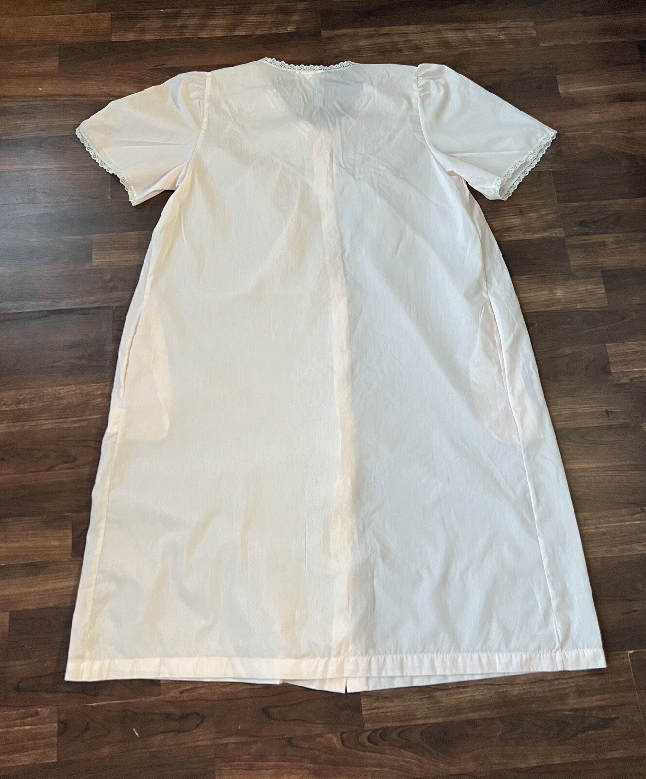 Vintage Barbizon Granny lace trim floral embroidered nightgown size large