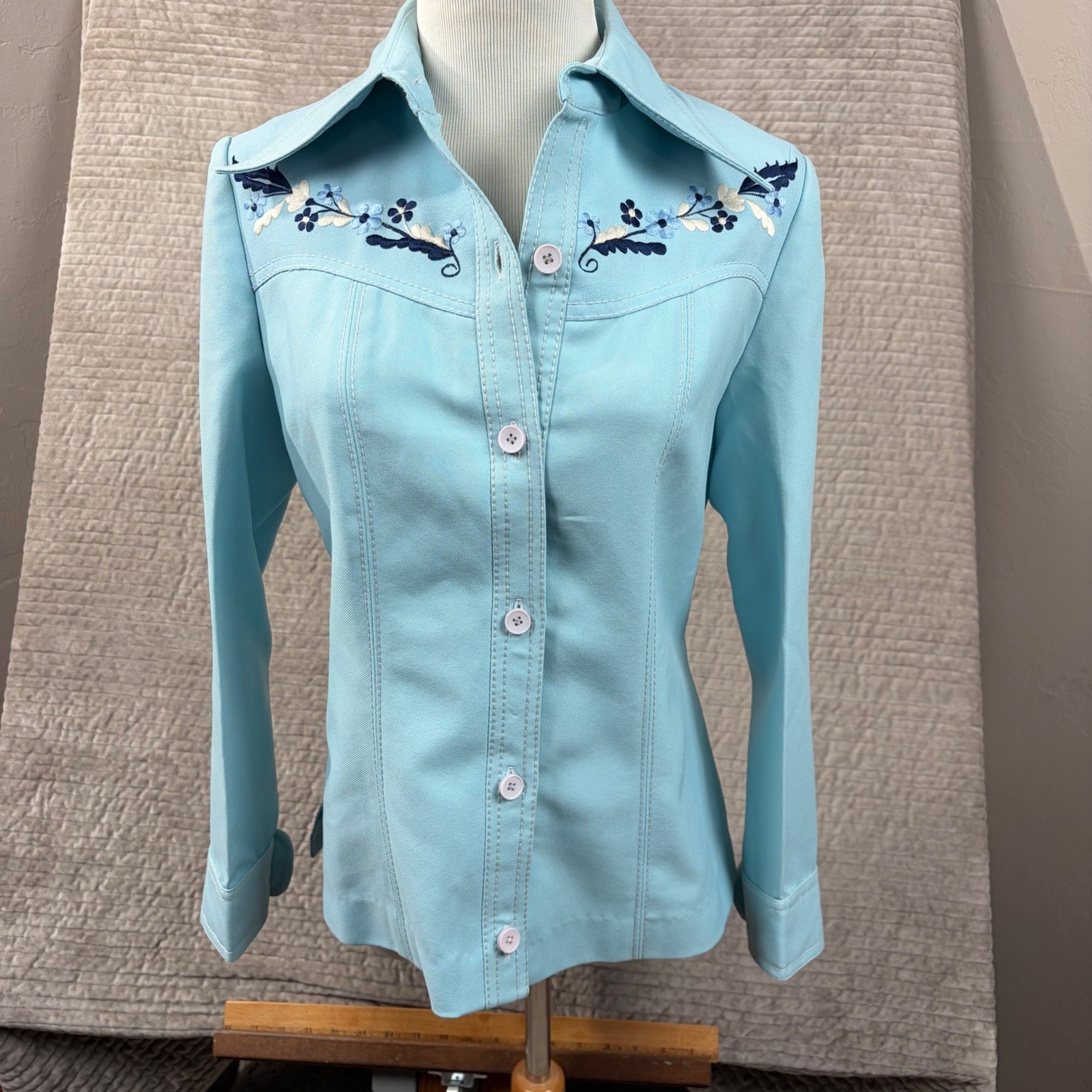 Vintage Ian by Shayne Blue Embroidered Western Shirt 70s Floral Button Down 9/10