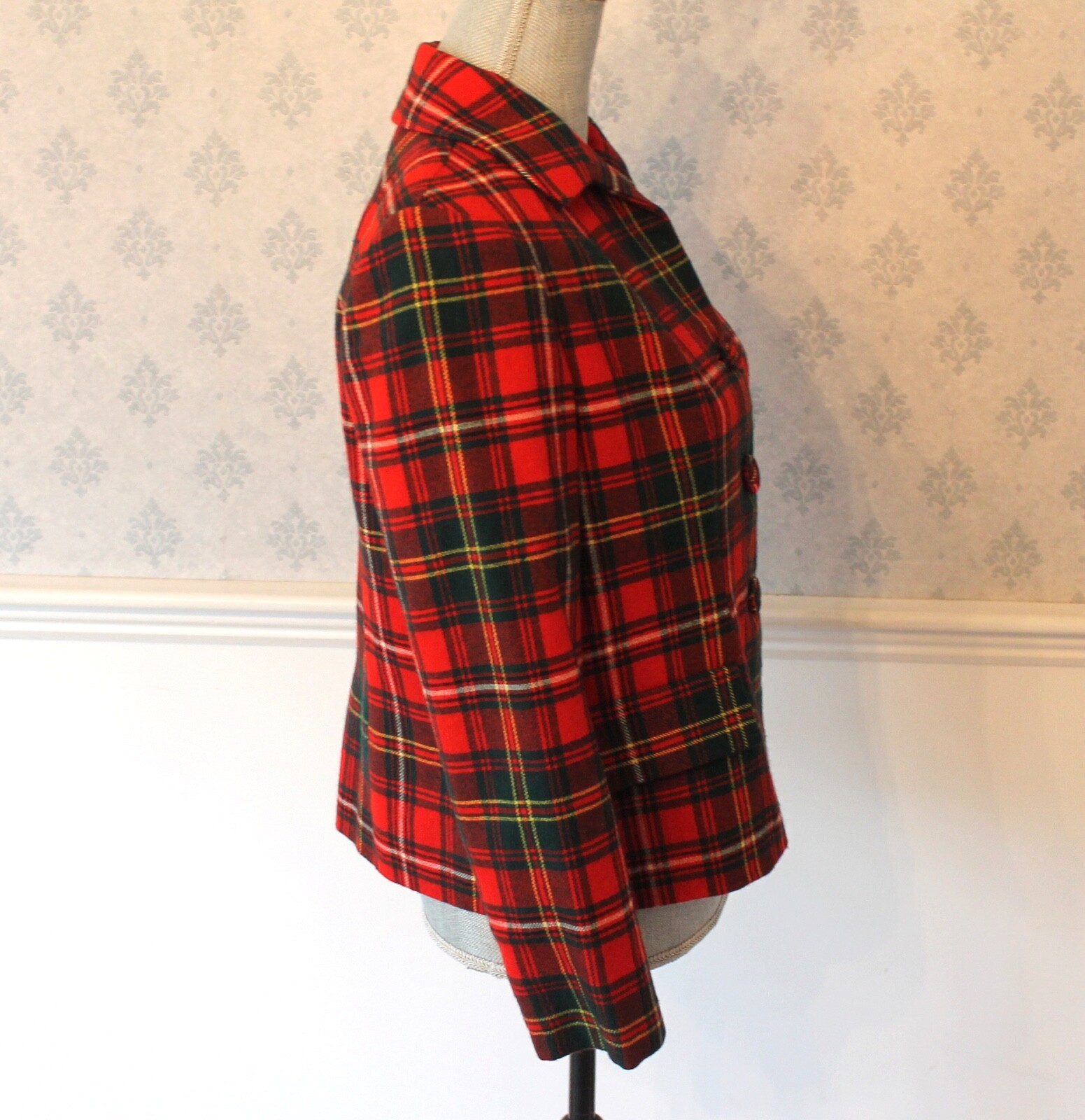 Vintage Red, Green and Yellow Plaid Wool Women’s Tailored Hong Kong Jacket