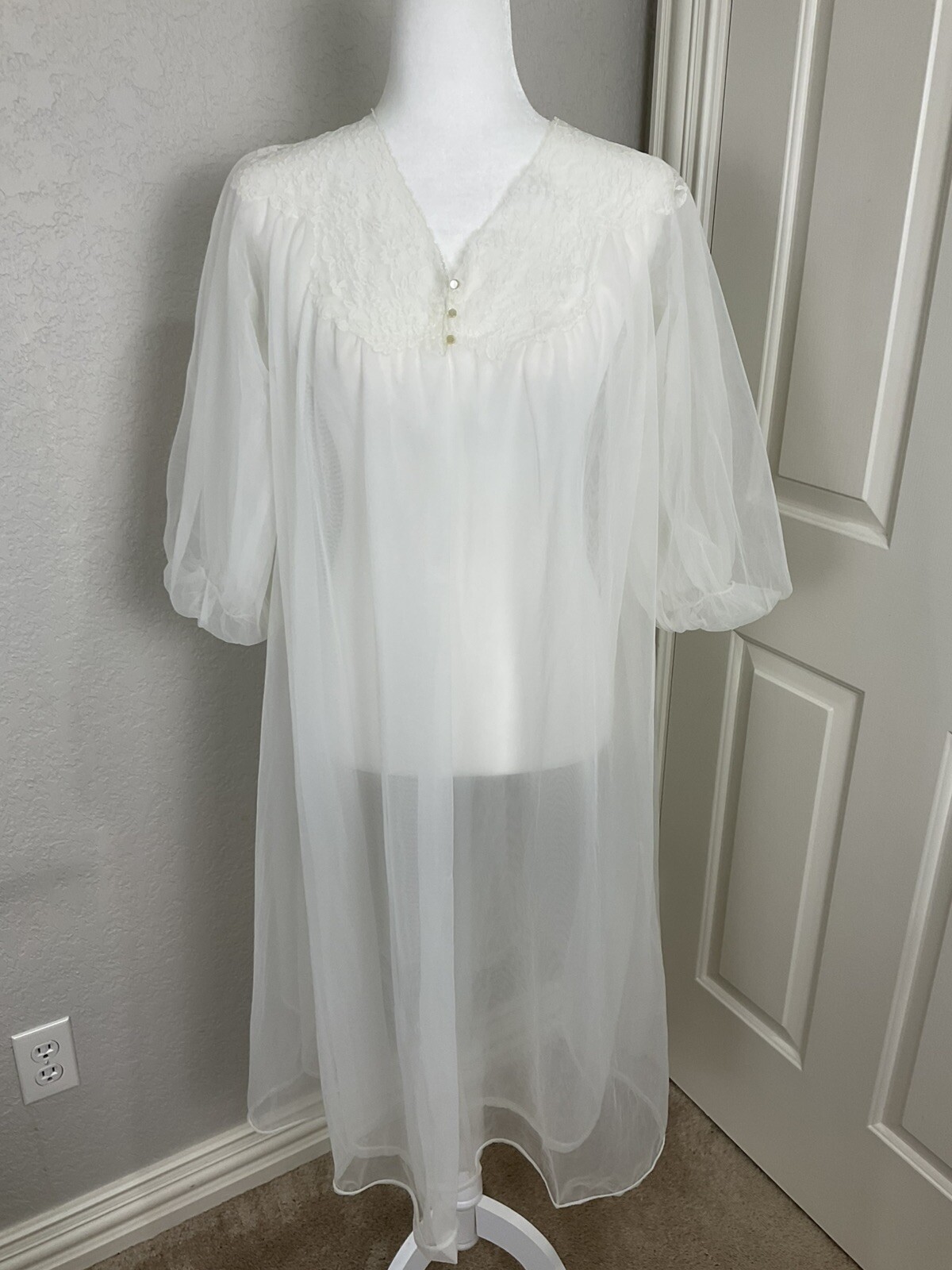VTG 60’S VAN RAALTE SHEER LACE/CHIFFON OFF WHITE ROBE BRIDAL HONEYMOON