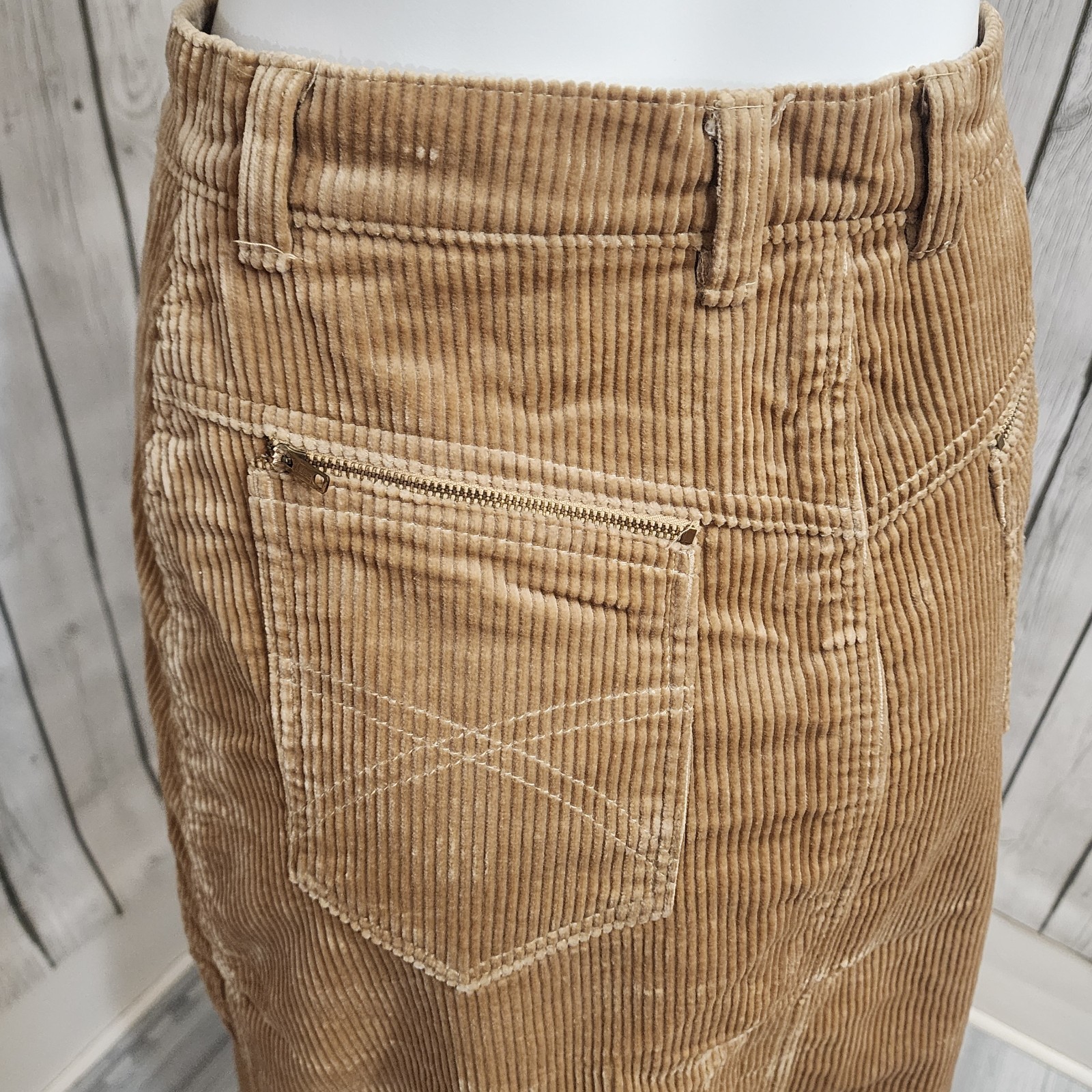 Vintage Tan Corduroy Midi Skirt 26.5” Waist YKK Zip Pockets 30” Length