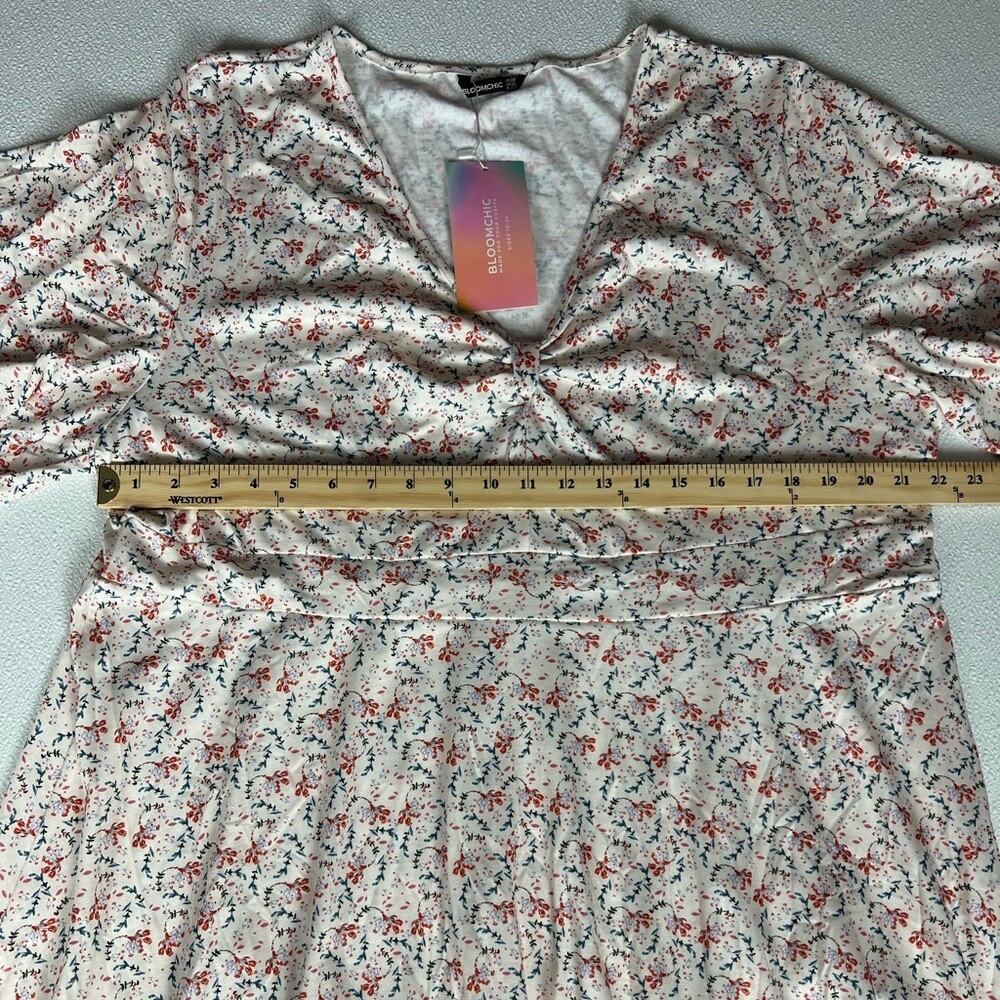 Bloomchic White Ditsy Knotted V Neck Maxi Dress Size 22 NWT