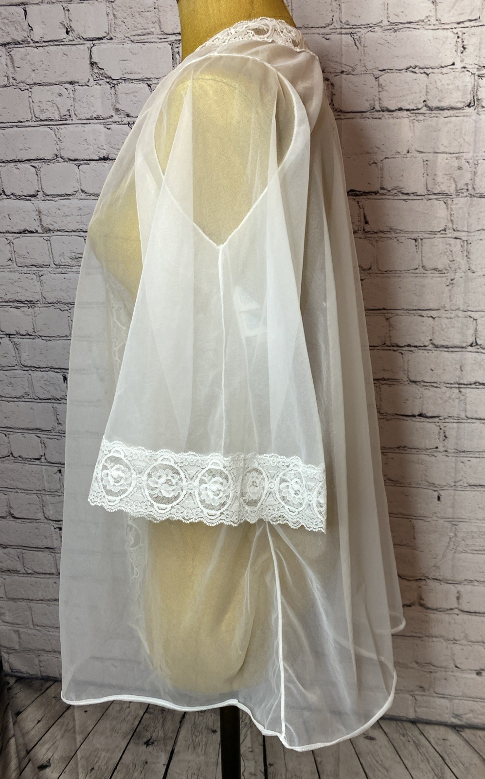 VTG Pandora Chic Sheer White Chiffon Nylon Robe Lingerie California Made S/M