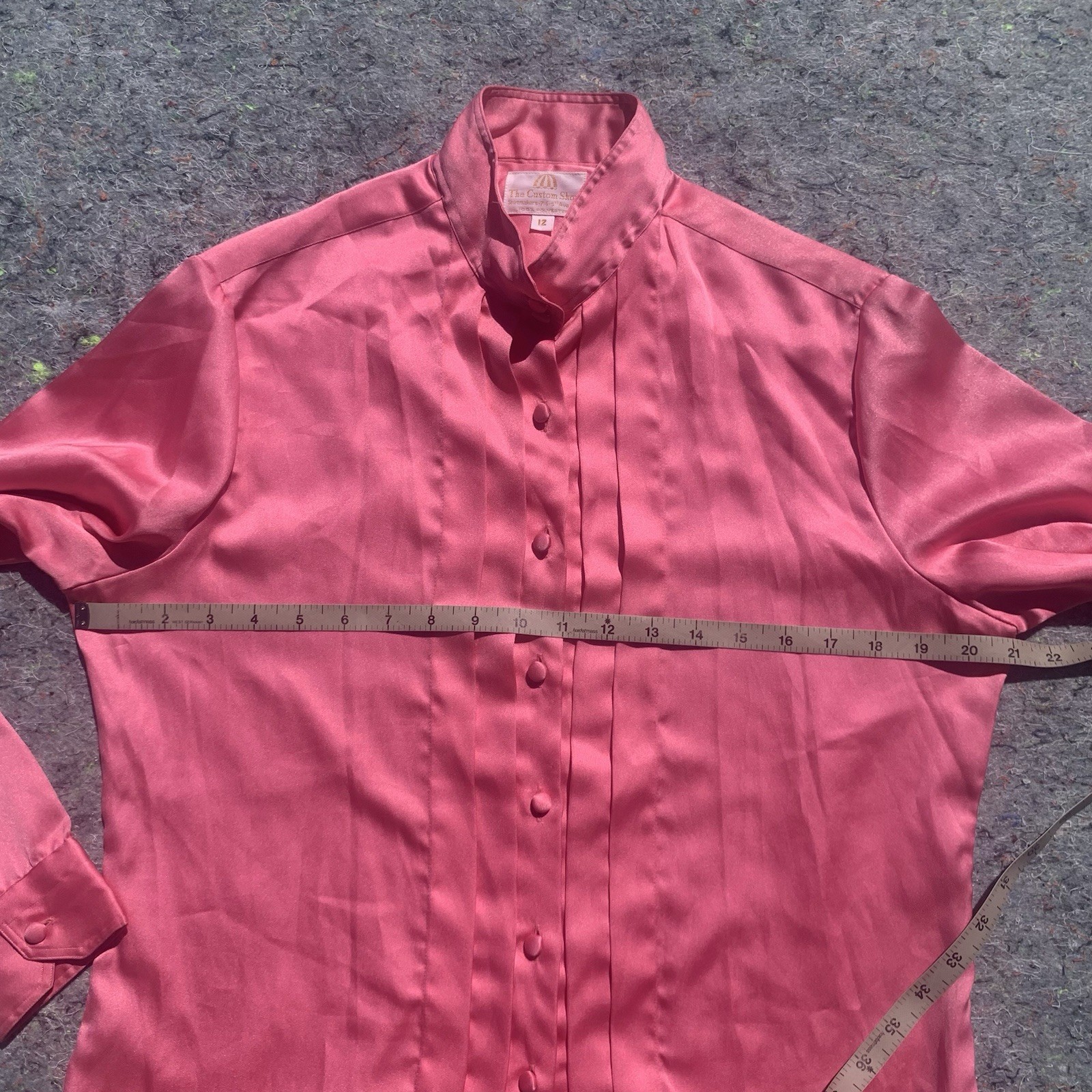 Vintage 70s The Custom Shop Eraser Pink 100% polyester pleated button front top