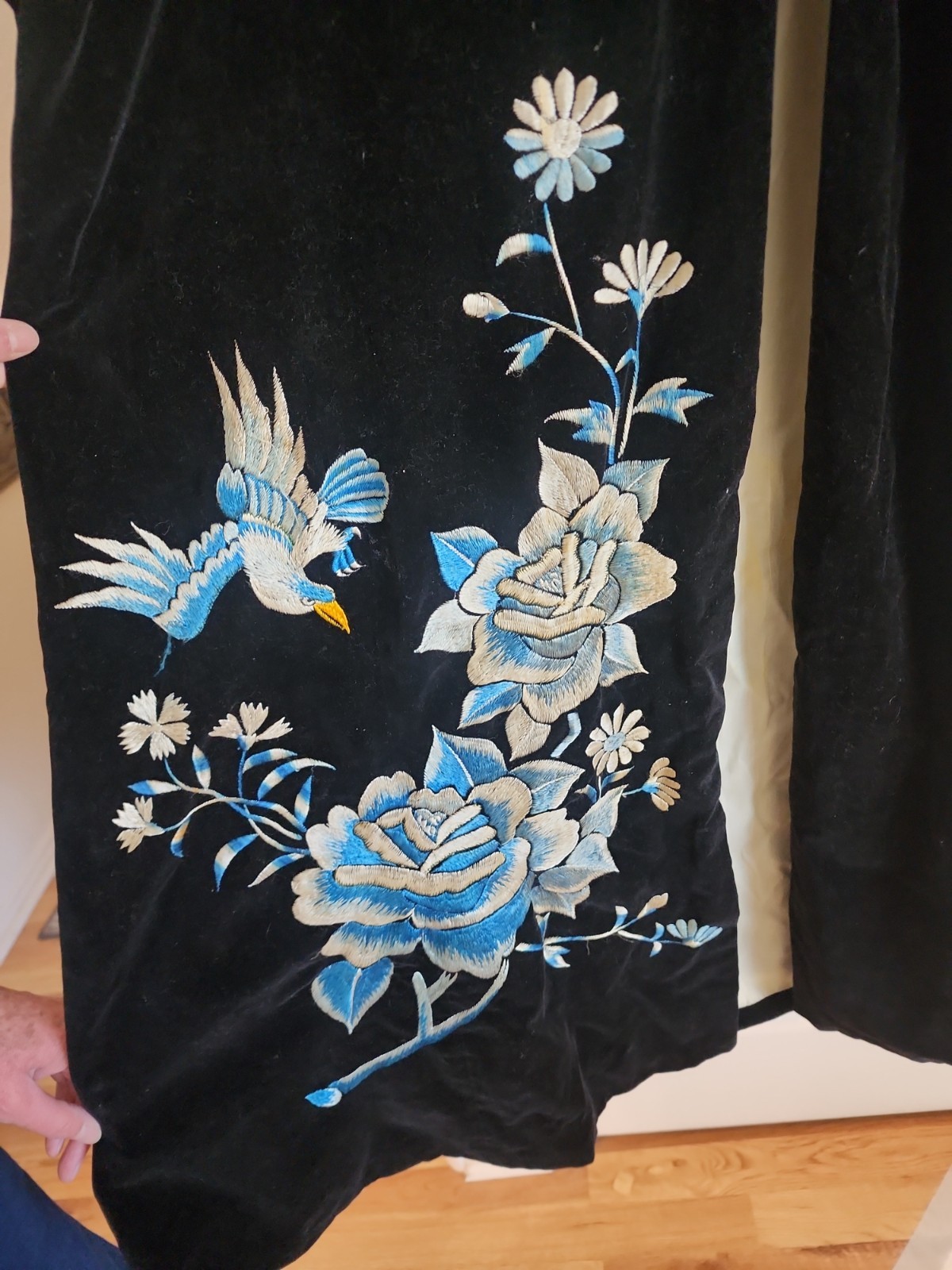 Vintage 1950s Japanese Souvenir Velvet Robe Coat Embroidered Bird Floral…