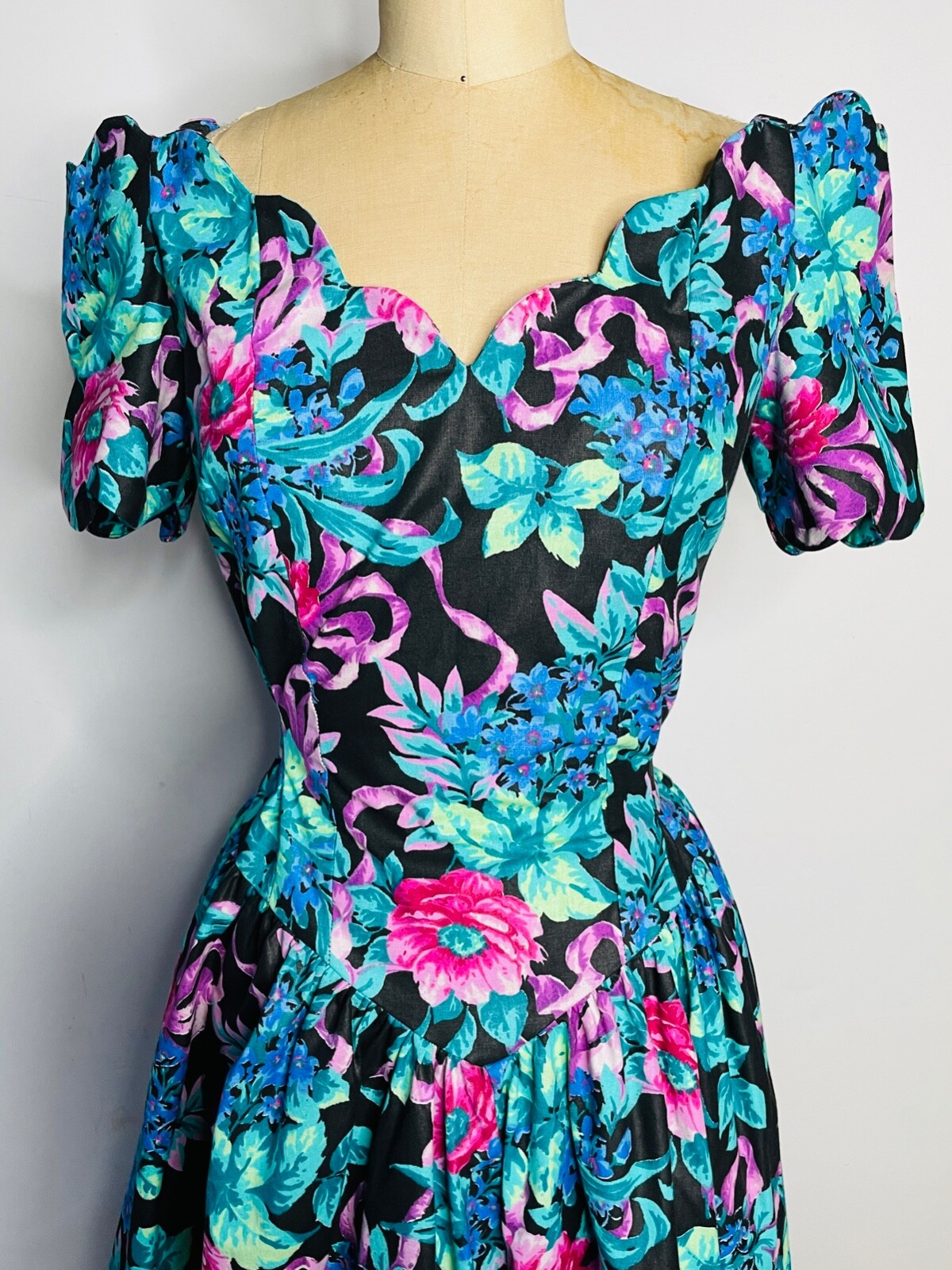 EUC!!VTG 80’S EXPO BLACK BLUE PINK FLORAL PLEATED MIDI TEA GARDEN PARTY DRESS*S