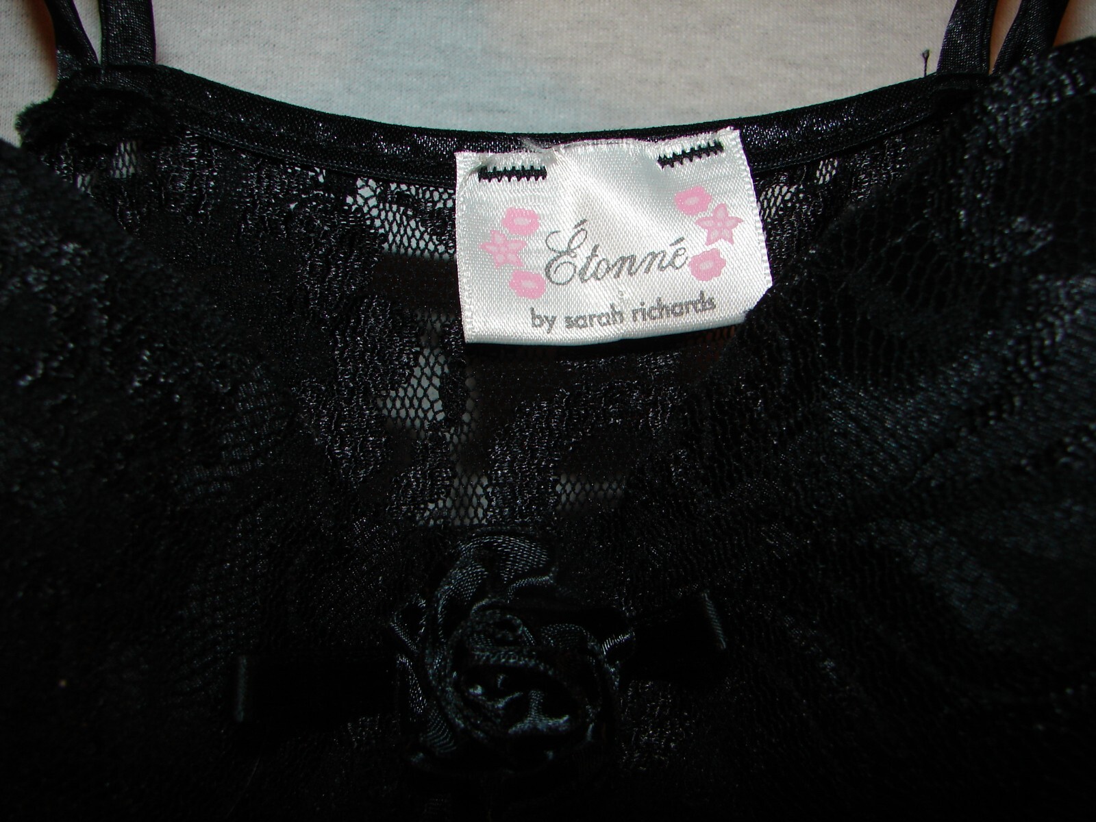 Etonne’ Lingerie by Sarah Richards Nightgown built in bra Lacy Gown Size Small