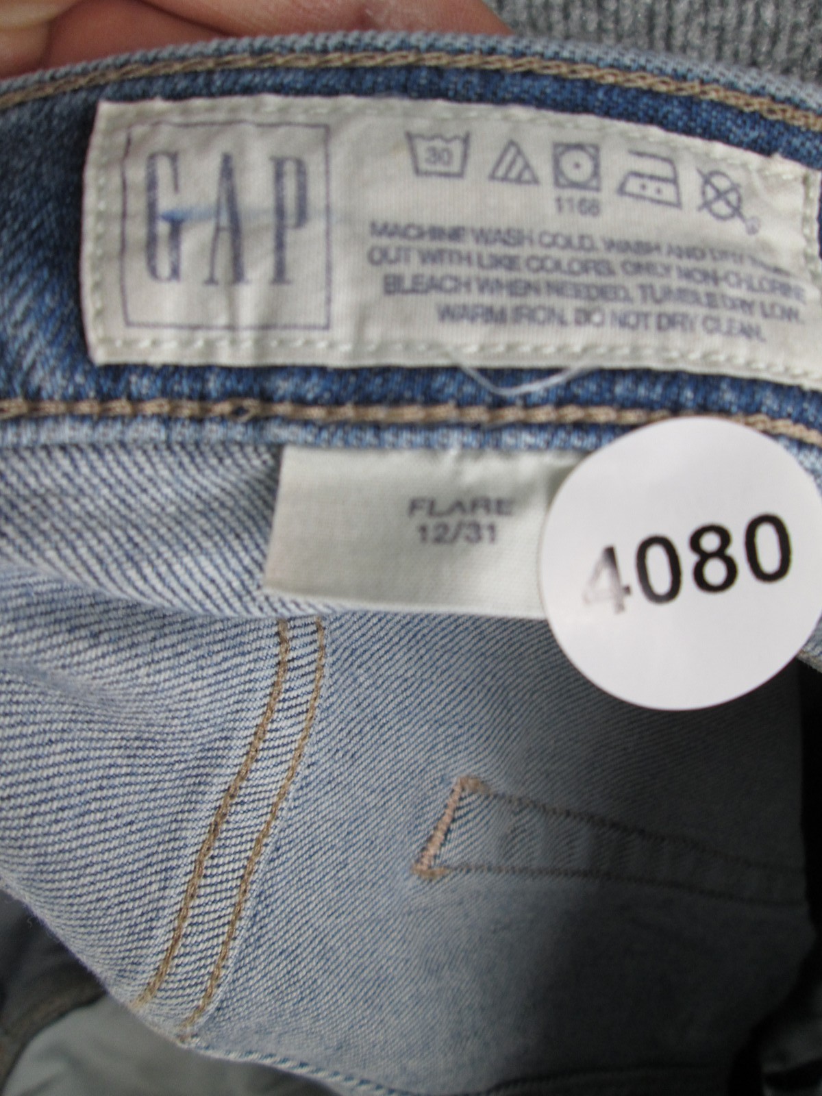 Gap Vintage 1969 Women’s Distressed Light Wash Flare Leg Jeans Size 12/31 Frayed