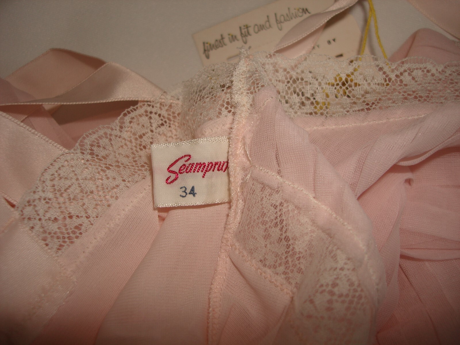 Vtg Beautiful 50’s Seamprufe Pink Nylon Lace Harmony Pleated Sheer Night Slip 34