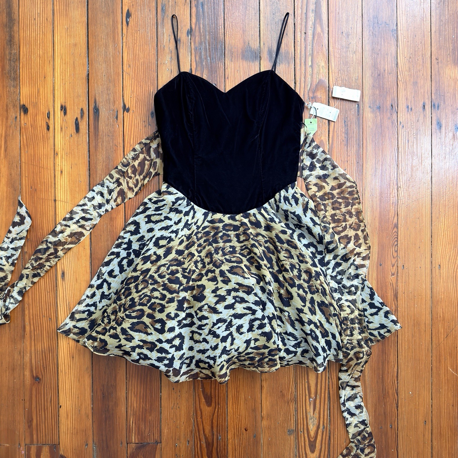 Gantos De Laru by Linda Bernell velvet sweetheart neck animal print tulle dress