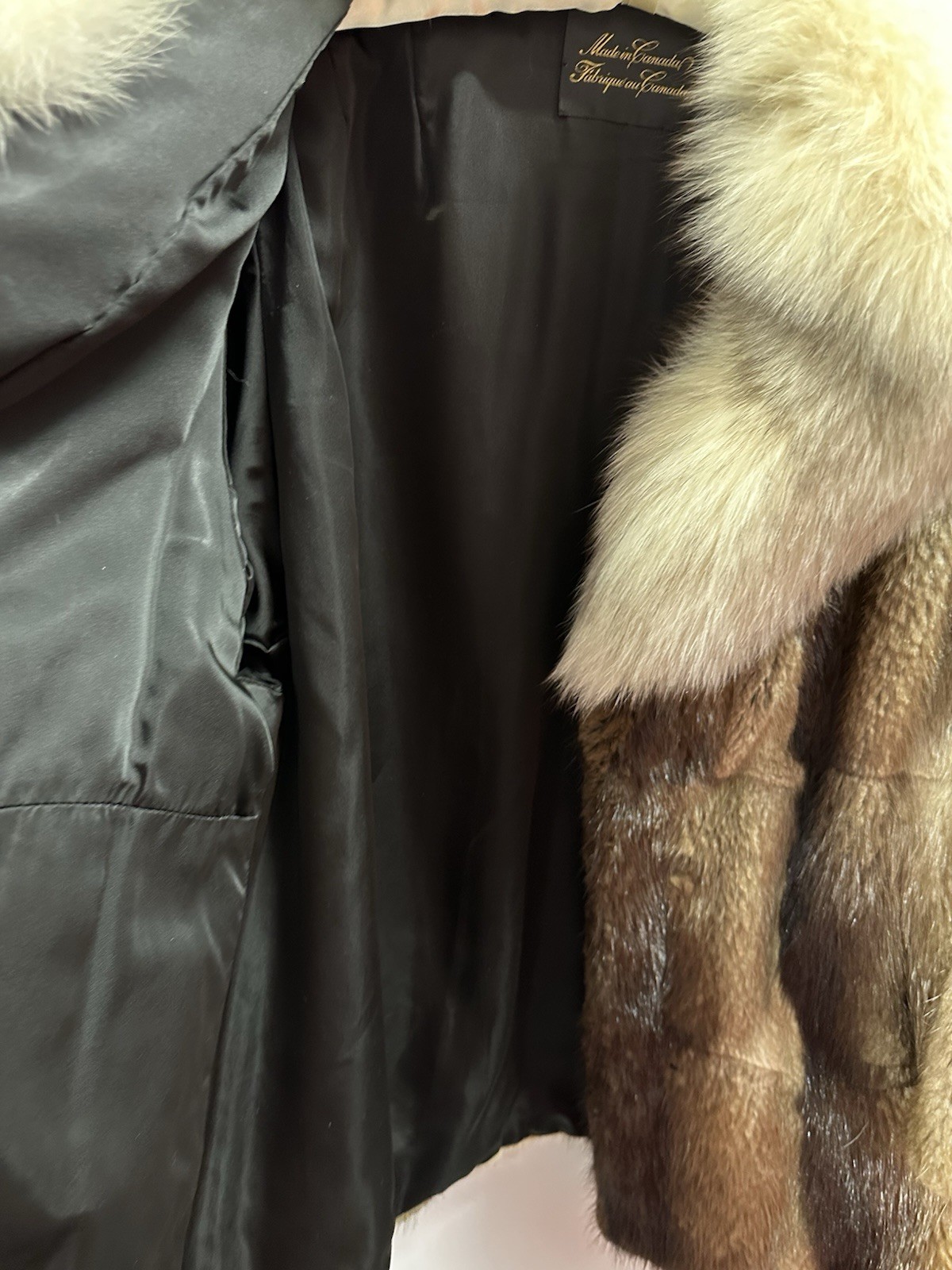 Vintage Canadian Muskrat With Fox Collar Fur Jacket