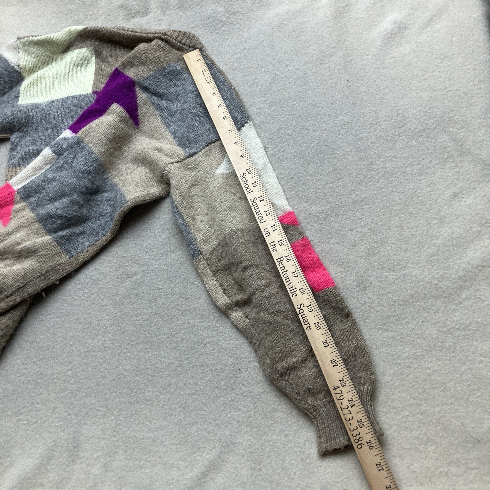 Vtg 80s Peruvian Baby Alpaca Sweater Wool S/M Geometric Design Women In Hats