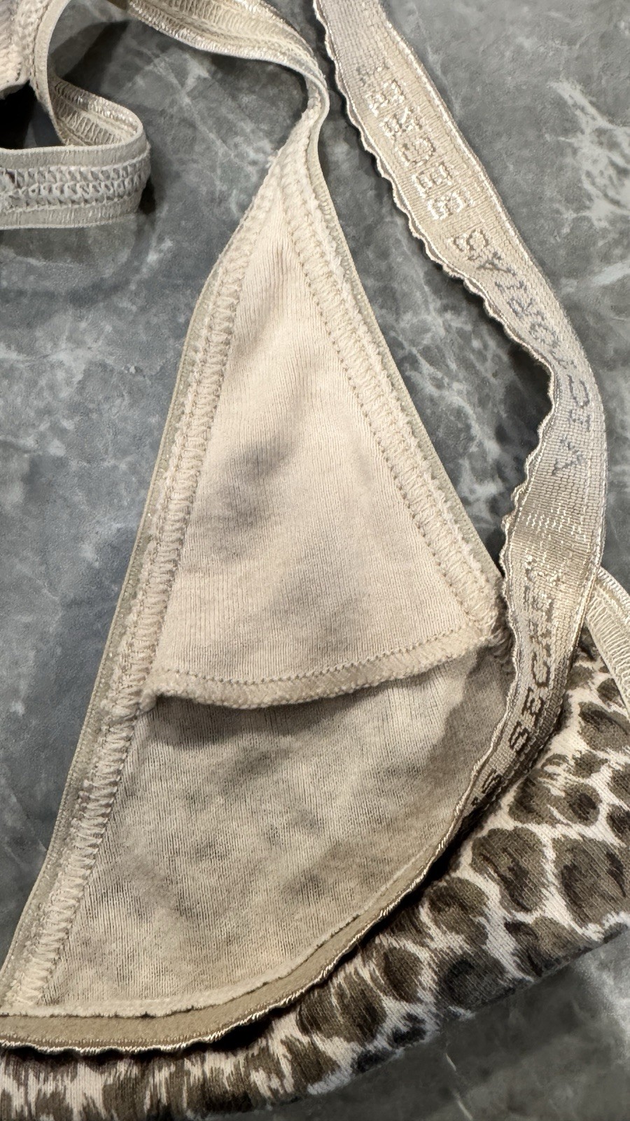 Vintage 2004 Victoria Secret leopard Thong panties sz M 100% Cotton Y2K V-string