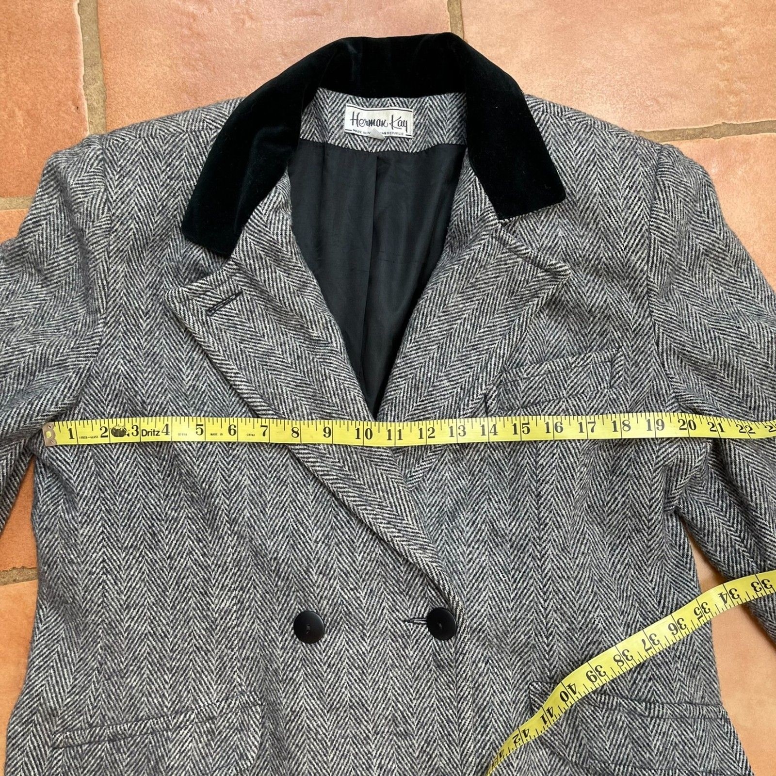 Herman Kay Vintage Double Breasted Wool Gray Herringbone Peacoat Velvet Collar12