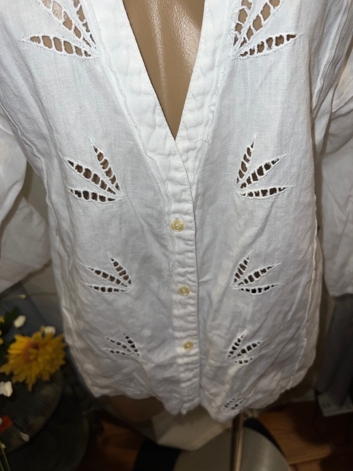 VTG 70s The Strawberry Plant by Dorothy Schoelen California White top button M