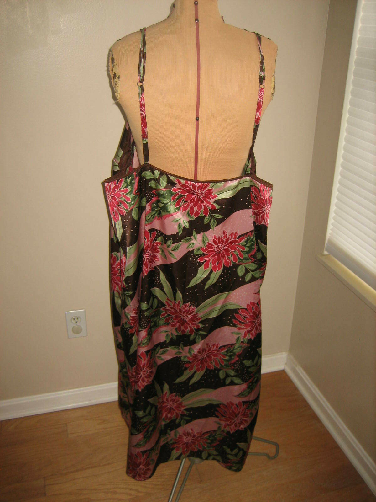 KAYDETTE Pointsettia Polyester Long Strap Night Gown, Brown Embroidery Size 2X