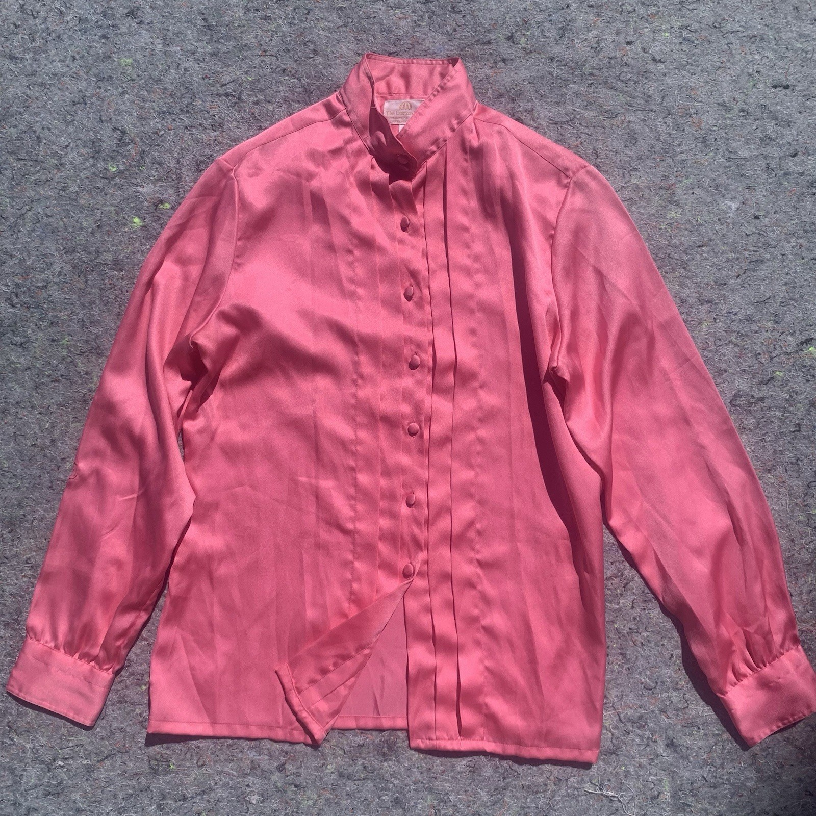 Vintage 70s The Custom Shop Eraser Pink 100% polyester pleated button front top