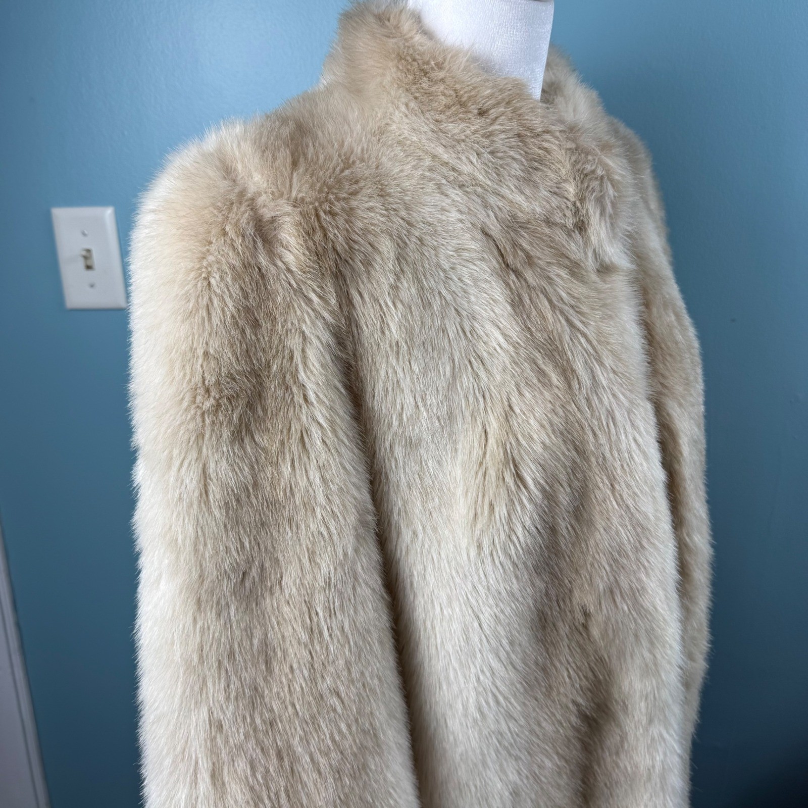 VTG Hillmoor New York Faux Fur Coat Cream Union Made in USA Mid Length Coat USA