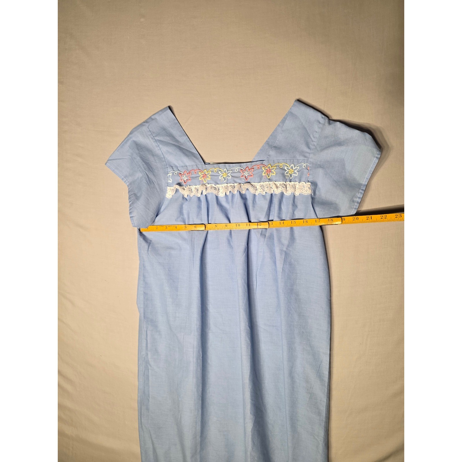 Vintage Cozeez by Haband Blue Floral Embroidered Lace Trim Nightgown Medium H-49