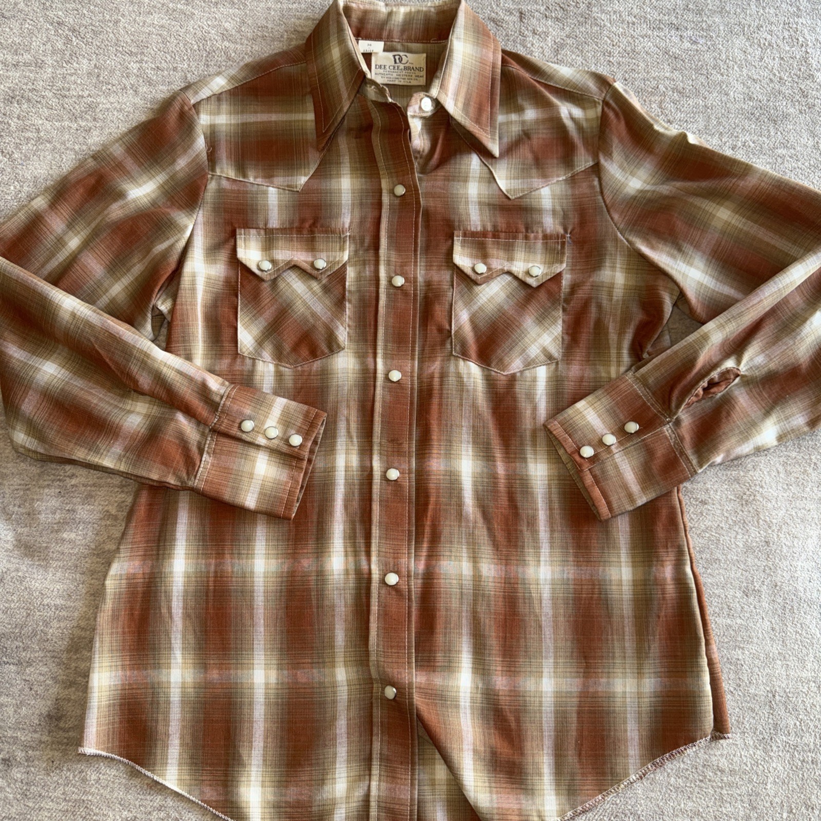 Vintage Women’s Dee Cee Brand Western Shirt Pearl Snap Size 36