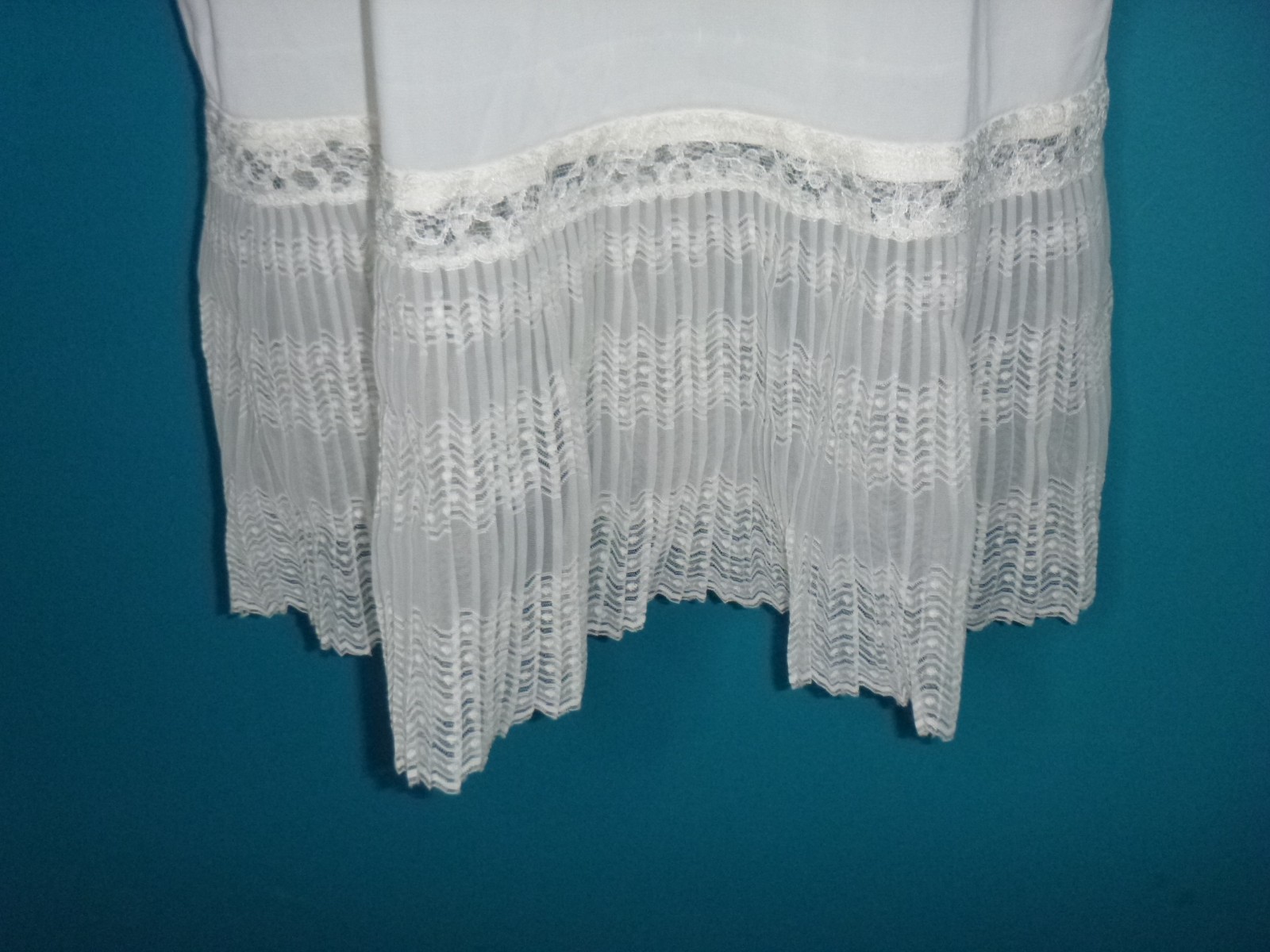 Vtg 50s Jean Vernon Fancy Off White Full Slip Lace Trim Pleated hem Sz S