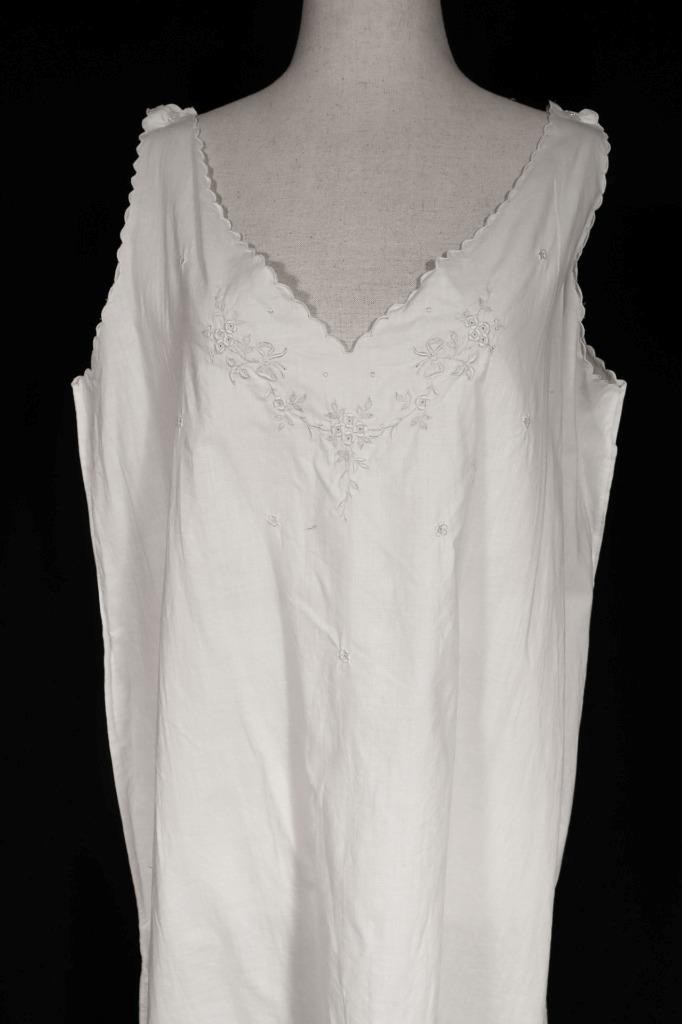 Antique French White Cotton Edwardian Hand Embroidered Night Gown Size XL