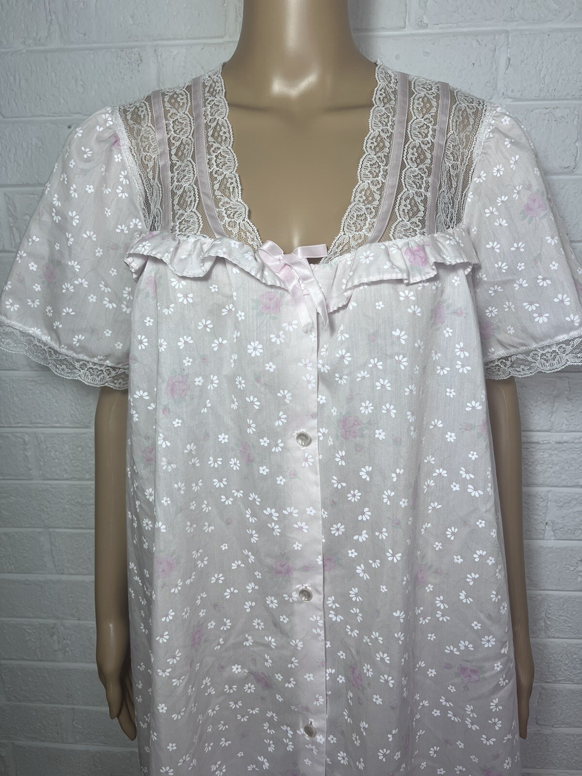 Vintage STARDUST light Pink floral Lace Ruffle nightgown Size Large
