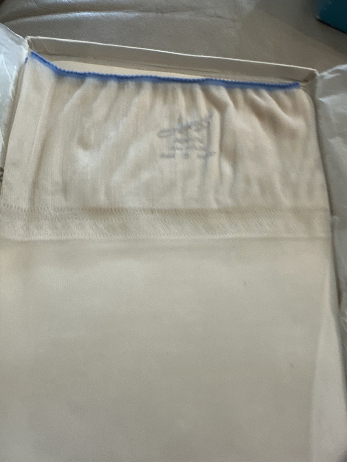 Vintage Hanes 615 Nylon Stockings NOS Baby’s Breath Size 9 Short NIB 2 Pair
