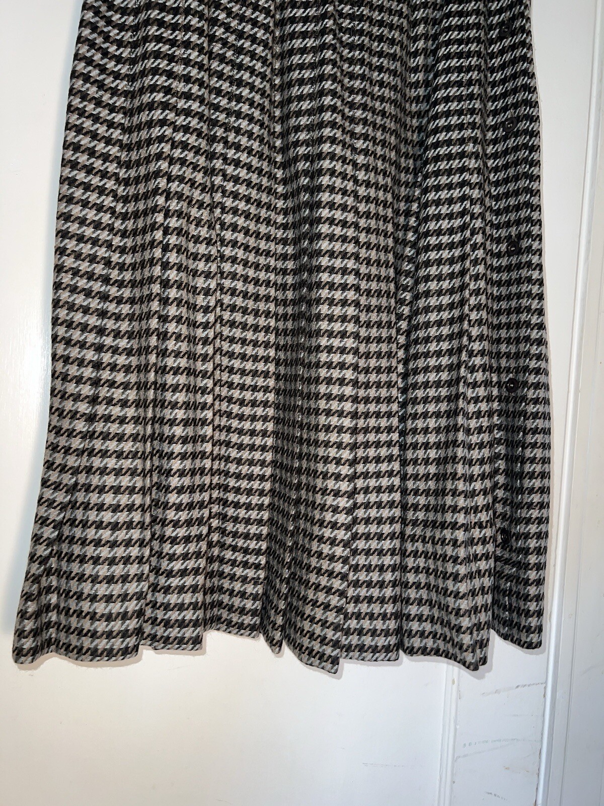 J. Tiktiner Vintage Plaid Wool Pleated Skirt Academia Preppy France 44/ 12. d743