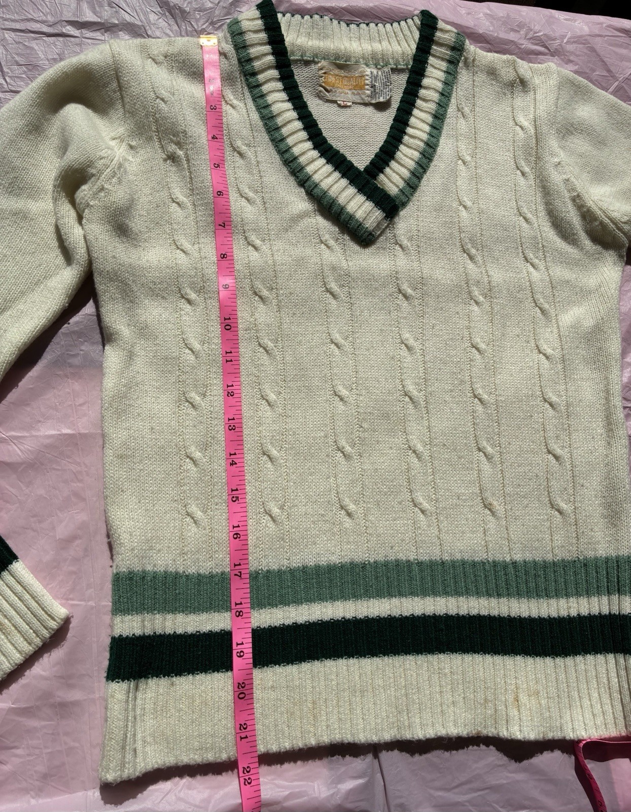 Finest Quality Vintage Women’s Ivory Green Striped Cable Knit V-Neck 70s Sz L