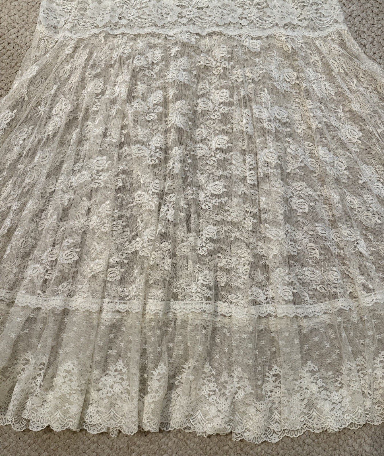 WOMENS VINTAGE VICTORIAN LACE MAXI IVORY OFF WHITE BOHO WEDDING DRESS 15 / 16