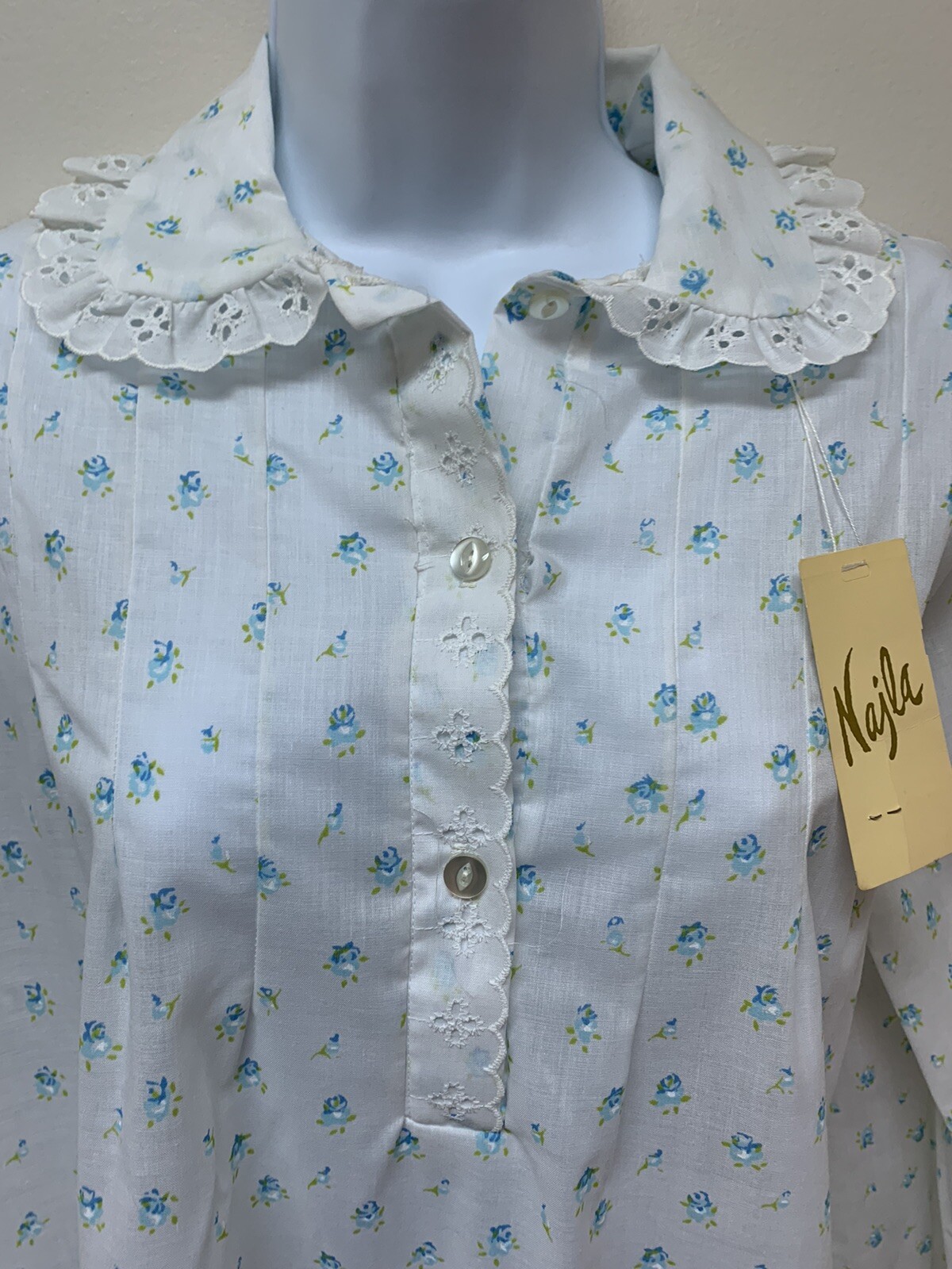 Vintage Najla New York Night Shirt Dainty Blue Floral Cotton Dacron M USA NOS