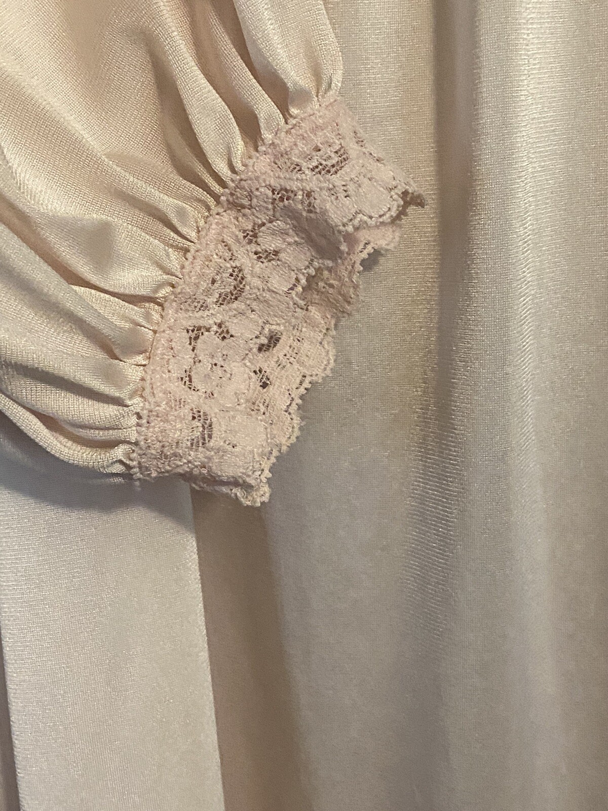 Vintage Miss Elaine Nightgown Robe Small/Medium Long Sleeve Button Dusty Rose