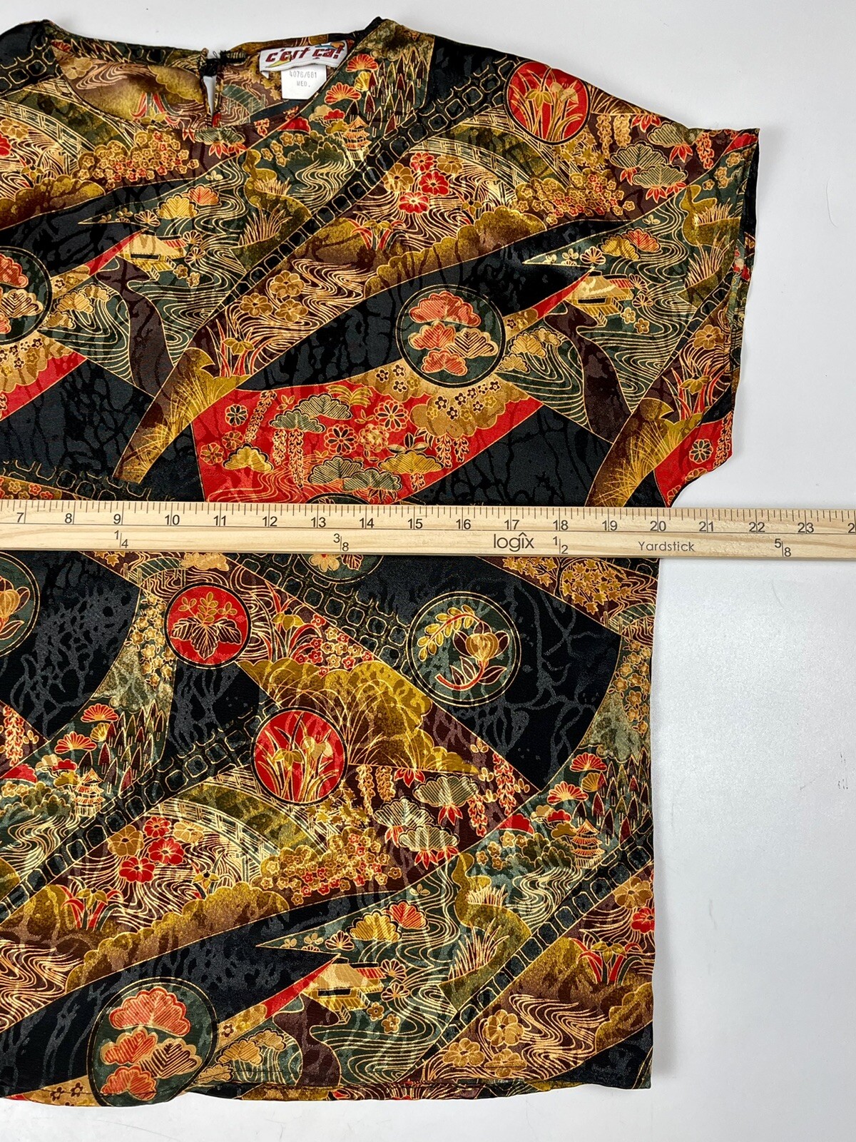 Vintage Ce’st Ca! Satin Blouse Asian inspired Print Boxy Sz Med USA Made
