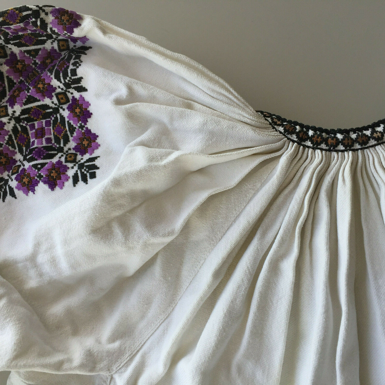 VINTAGE HUNGARIAN FOLK BLOUSE Embroidered Heavy Linen Peasant Top S M OOK