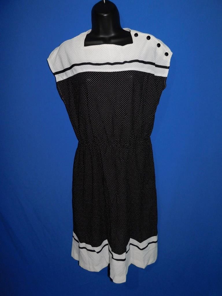 Vintage Sears S M Black White Polka Dot Stripe Shift Dress Short Cap Sleeve Knee