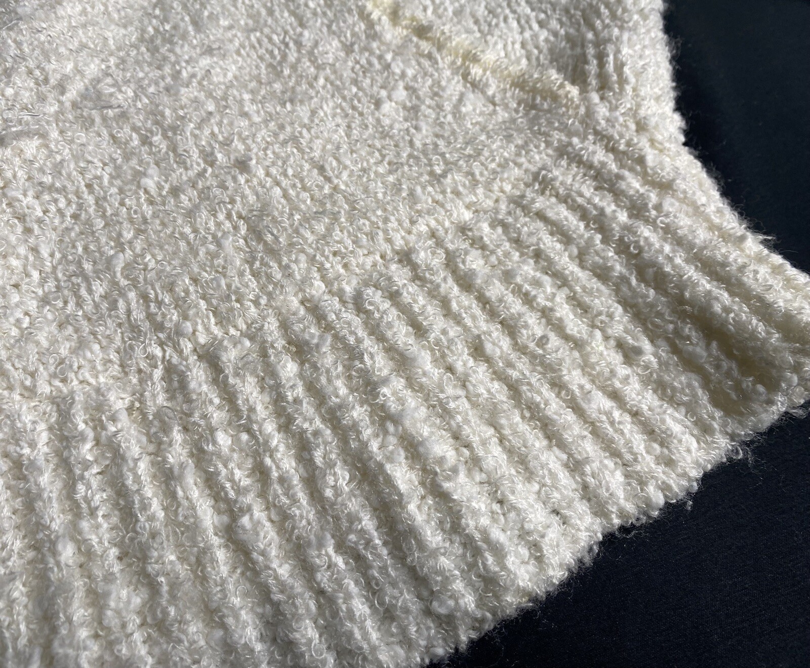 SIDE EFFECTS Hand Crocheted Women’s Vntg Fringe Sweater Sz M Cream & White