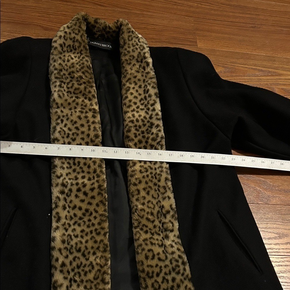 70s Vintae Donny Brooks USA Union Made Wool Black Coat & Faux Cheetah Lined 12