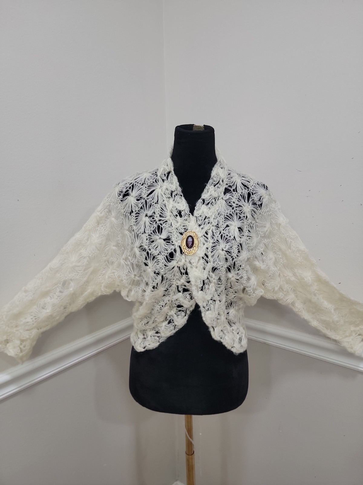 VTG’70s Made in Japan Hand Made Acrylic Crochet Bolero Victorian Style Cardigan.