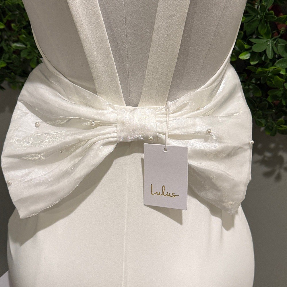 NWT- Romantic Glow White Backless Pearl Bow Maxi Dress