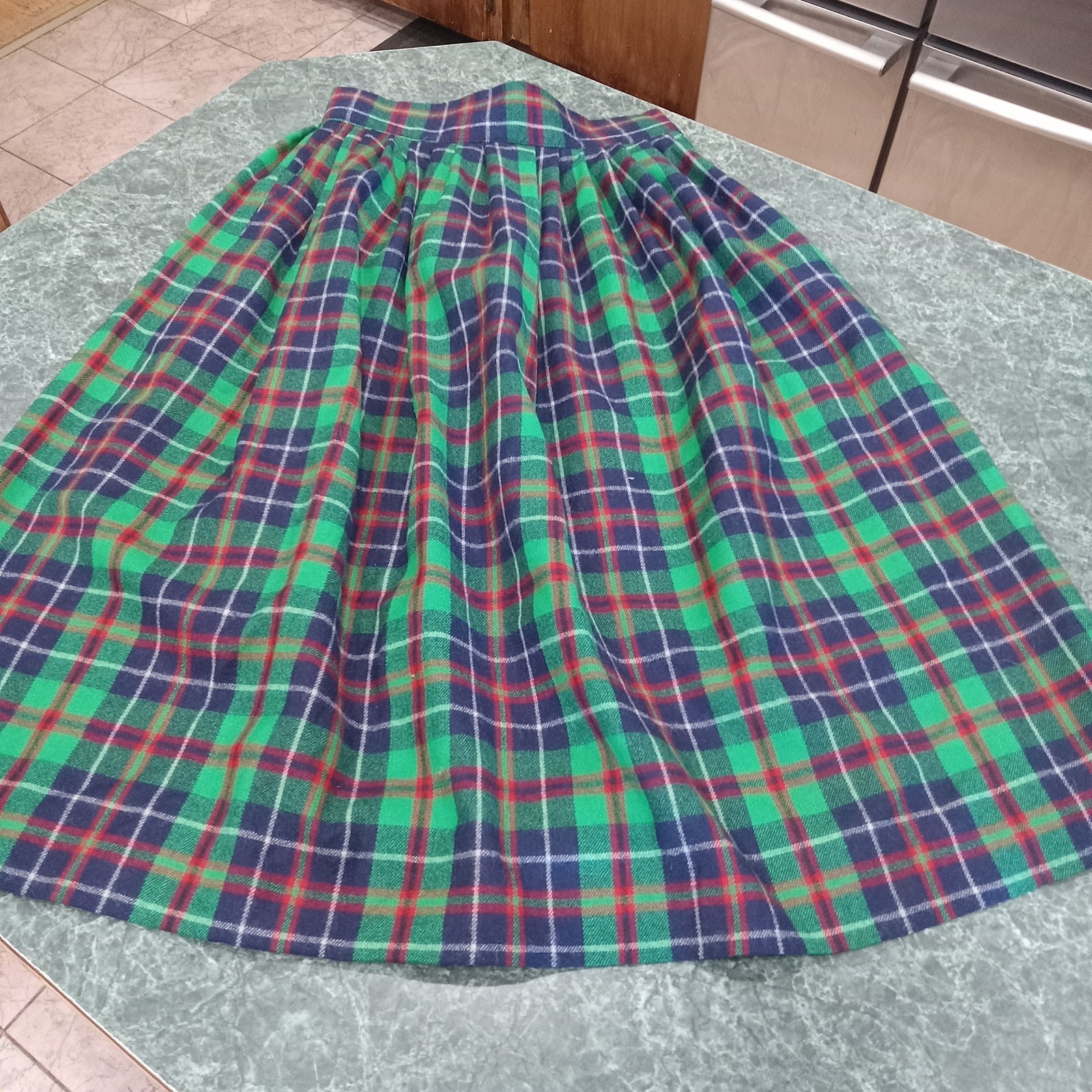 Vintage Lindsay Parker 10P Green Blue Purple Plaid 100% Wool Pleated Skirt Flaw