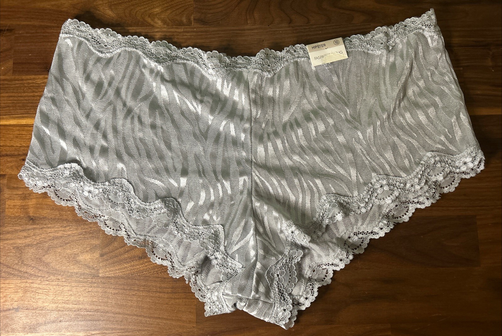 vintage FASHION BUG SECOND SKIN SILVER satin panties 10/3XL Shortie Nylon