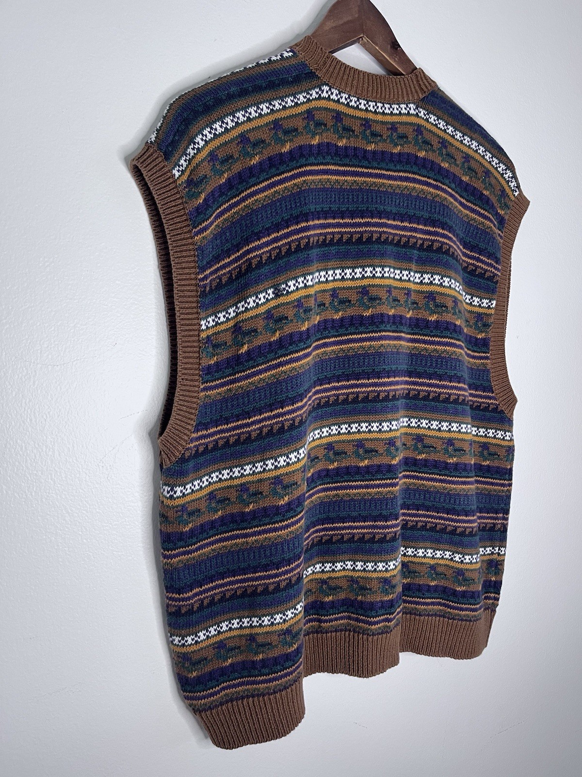 Vintage Suburbans Sweater Vest Knit Cotton Duck Pattern 80’s Size XL V Neck