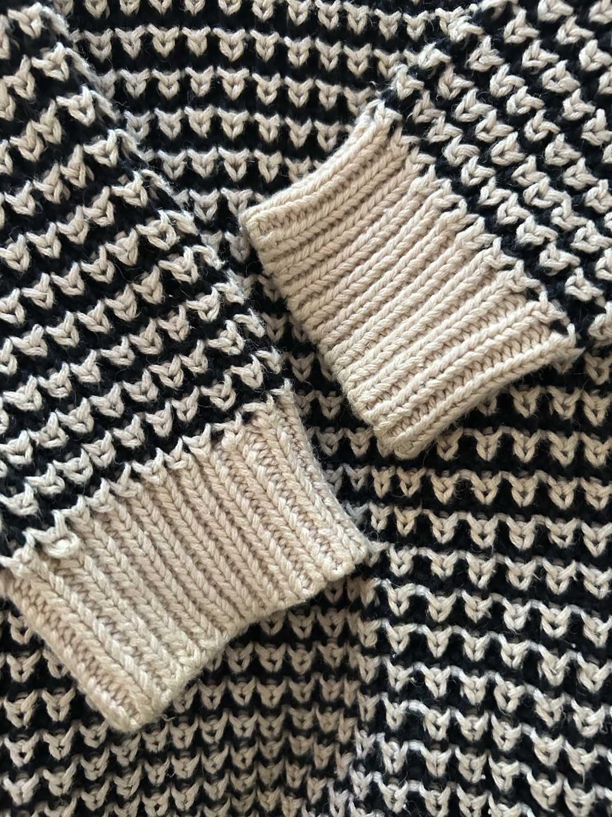 Vintage Women’s Textured Lightweight Novelty Stitch Sweater Cotton Black/Cream M