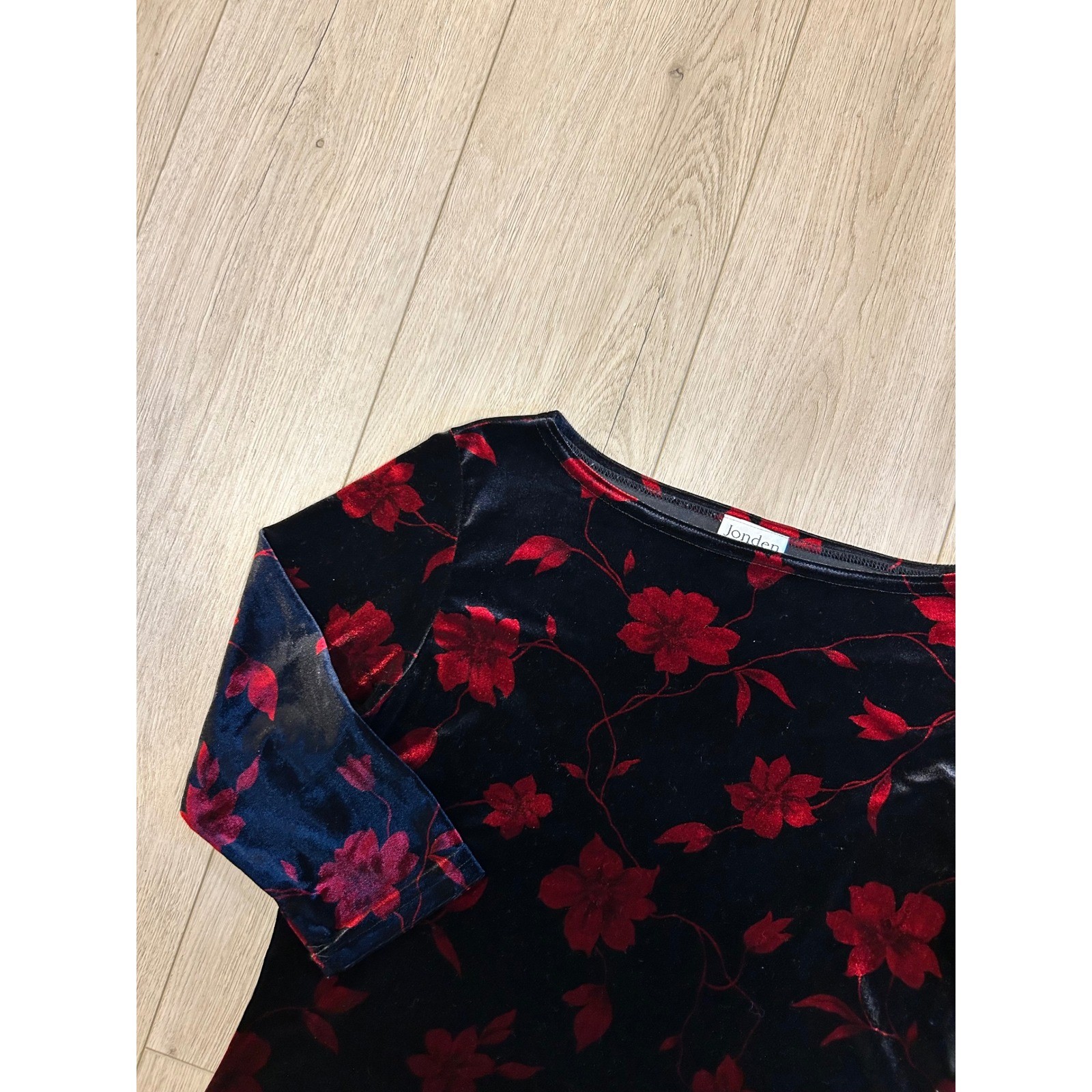 Jonden Womens Y2K Velvet Floral Boat Neck Witchy Romantic Feminine Floral Top M