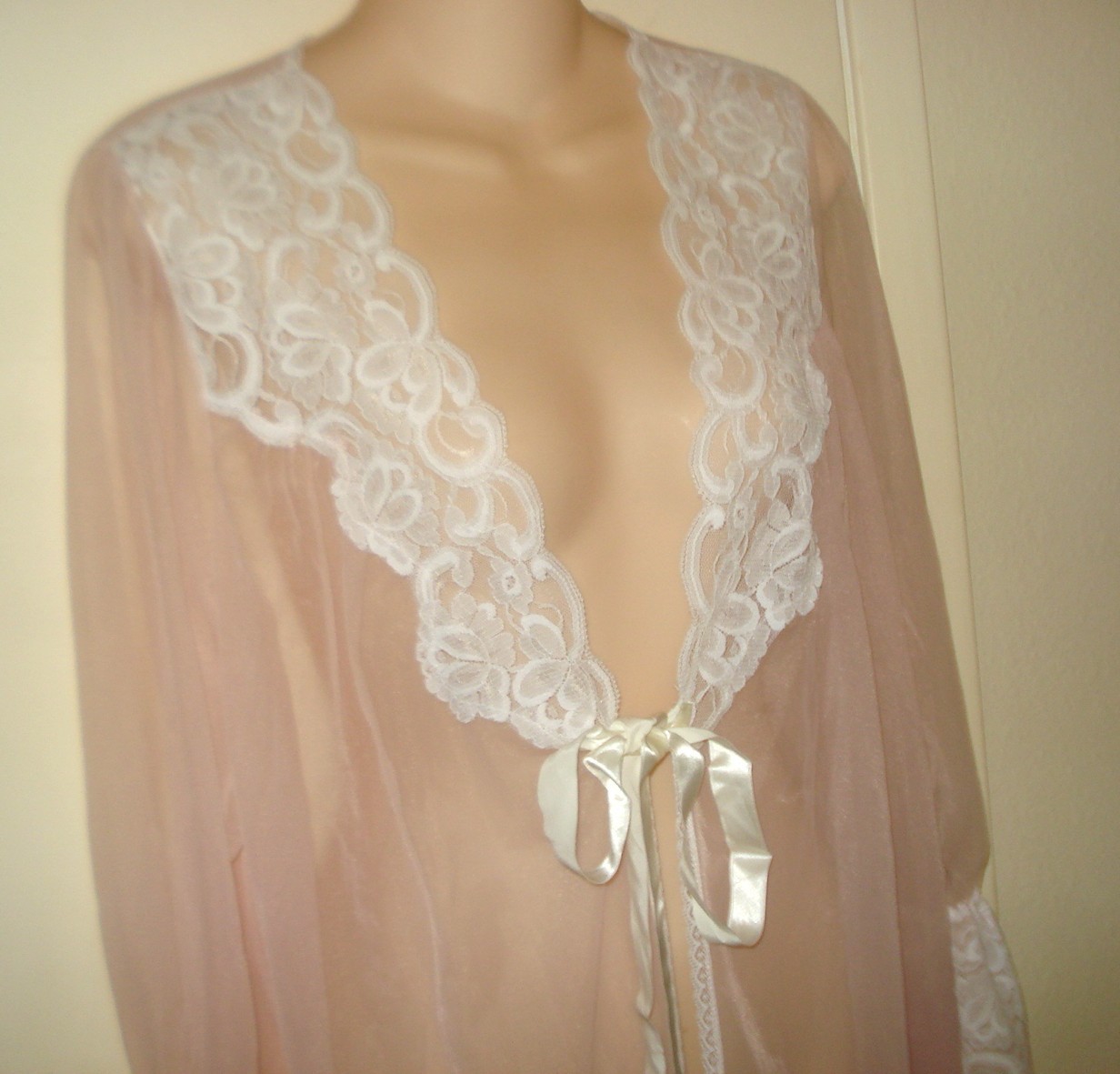Vtg Secret Accents Peignoir Sheer Nylon Chiffon Pink Dressing Gown Size M