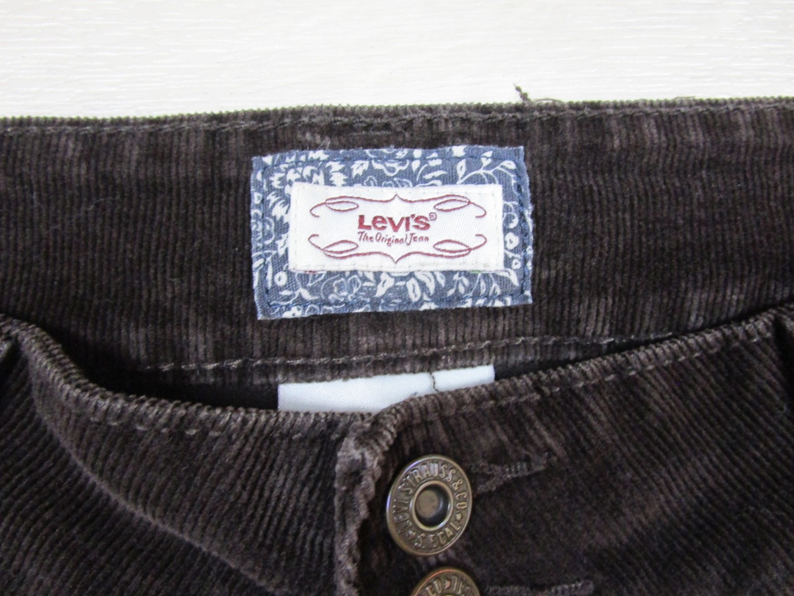 Vintage Y2K Levis 526 Slender Bootcut Corduroy Pants Women’s (10) Brown Flare
