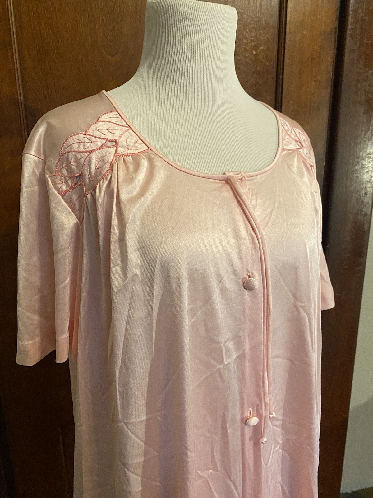Vtg Jolie Two Nylon Tricot Housecoat/Nightgown, Mumu Soft Pink Button Up, Size M