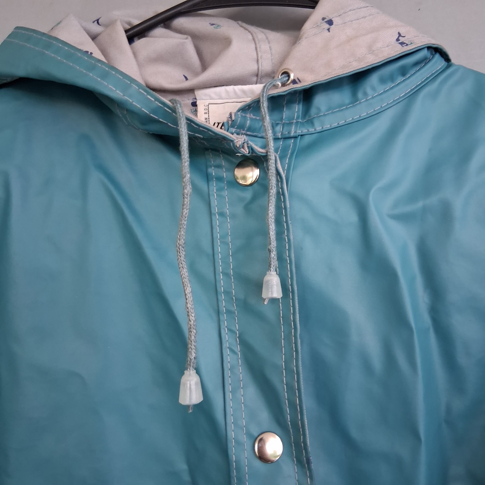 Vintage 90s Rain Slicker Teal Whale Print Fisherman Chrome Snaps EVC M